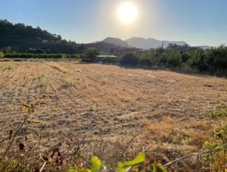 2000M2 Grundstück Zum Verkauf In Der Bebauten Gegend Des Dorfes Çandir