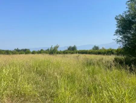 Land For Sale Of 1765 M2 In Okçular