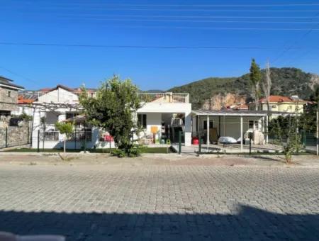 Dalyan Maraşda 677M2 Arsa İçinde Satılık Mustakil Villa Ev