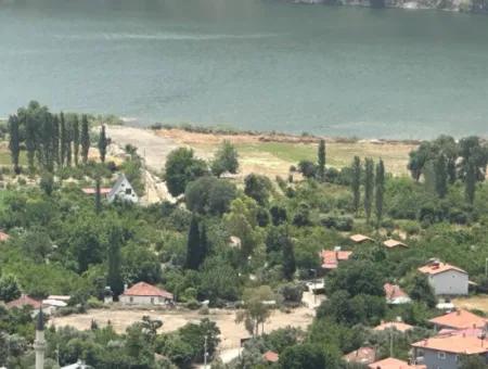 Çandır'da Göl Deniz Manzaralı Satılık Arsa